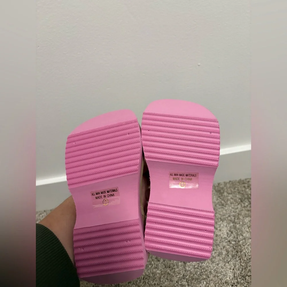 New Soda Platform Sandals – Pink & Brown – Multiple Sizes - Picture 7 of 7